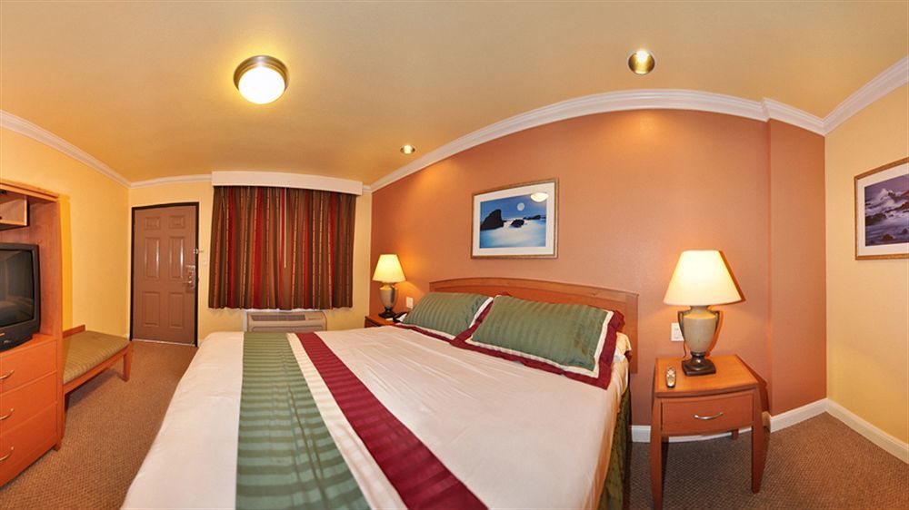 Rodeway Inn & Suites Near The Coliseum & Arena Oakland Zewnętrze zdjęcie