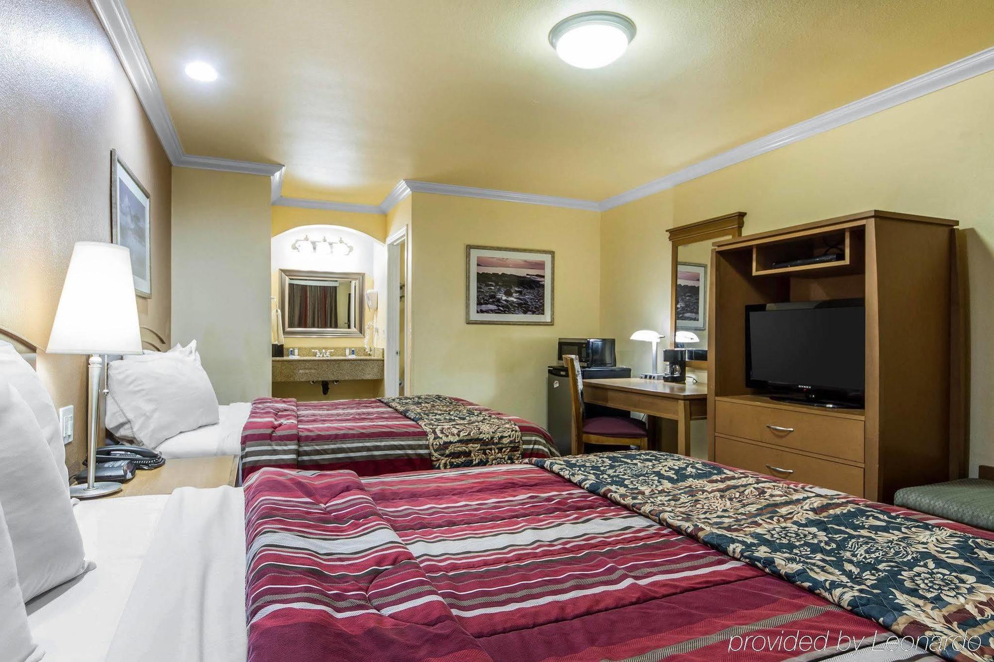 Rodeway Inn & Suites Near The Coliseum & Arena Oakland Zewnętrze zdjęcie