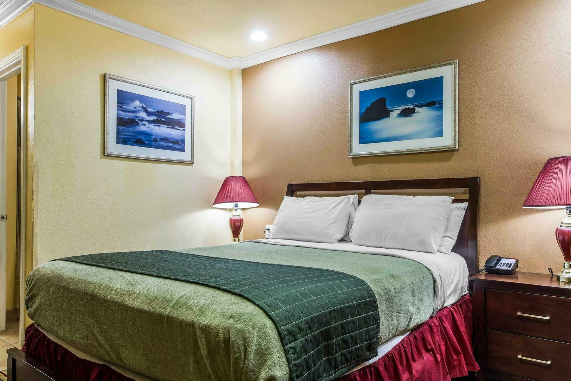 Rodeway Inn & Suites Near The Coliseum & Arena Oakland Zewnętrze zdjęcie