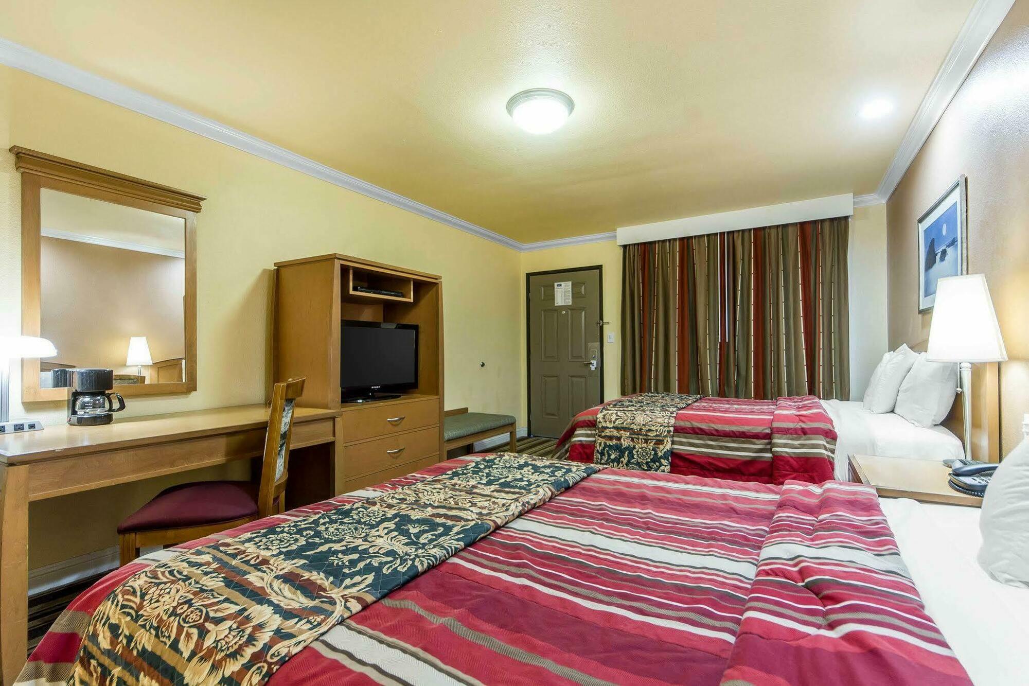 Rodeway Inn & Suites Near The Coliseum & Arena Oakland Zewnętrze zdjęcie